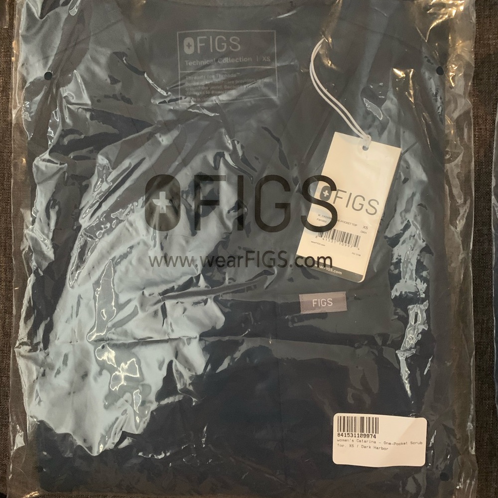 FIGS Dark Harbor Set